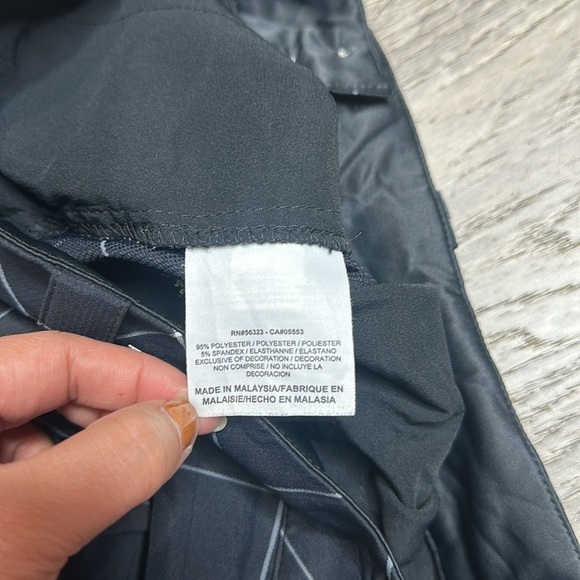 Nike Women’s Dri Fit Checkered Print Cropped Golf Pants Breathable Sz 10 - Picture 12 of 12